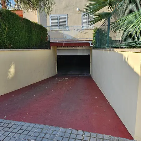 Apartamento Acogedor Con Terraza Y Vistas Al Jardin Dénia
